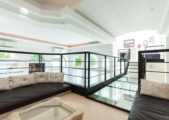 Mansion Mauresque *
